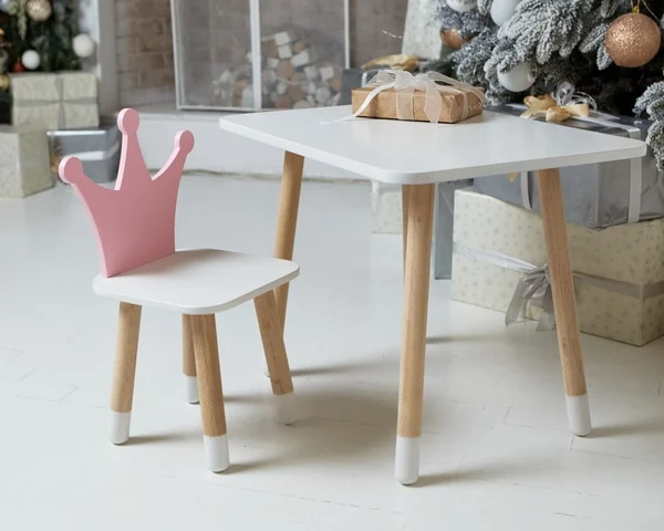Прямокутний білий стіл і стільчик дитячий рожева корона. 1