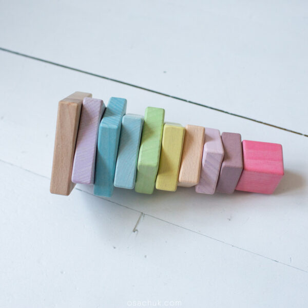 Пирамида цветная квадратная. Детская деревянная игрушка. Экопродукт. 9х21см