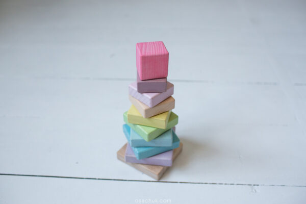 Пирамида цветная квадратная. Детская деревянная игрушка. Экопродукт. 9х21см