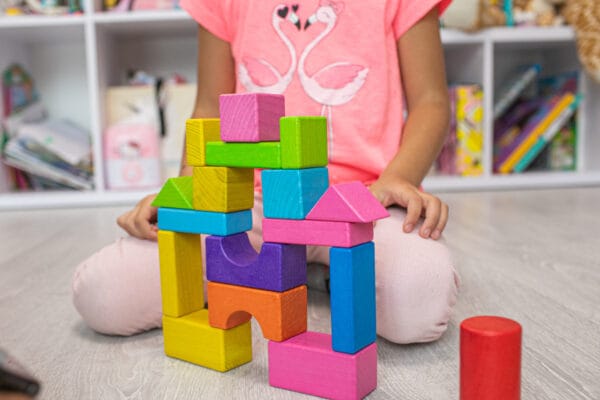 Деревяний конструктор кольоровий. 48 деталей. Екопродукт. 26х35см - Зображення 2