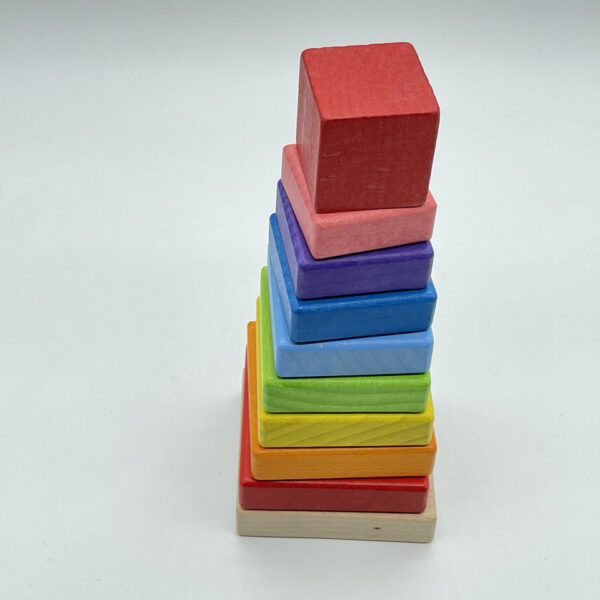 Дерев'яна пірамідка. 9*21 см