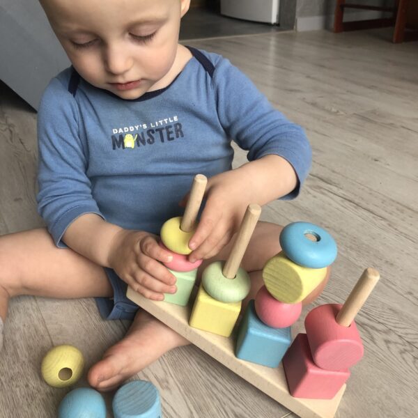 геометрчиний сортер пірамідка-стовпчики