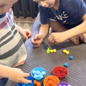 сортер мякі кульки із пінцетом