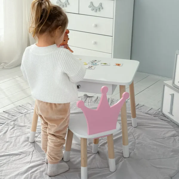 4Дитячий столик білий і стільчик корона біло-рожевий. Столик із шухлядою для олівців і розмальовок 56787
