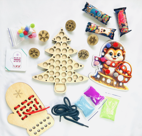 Новорічний сенсорний набір “Ялинка” Новорічний сенсорний набір “Ялинка” — святковий подарунок для дітей 2–6 років