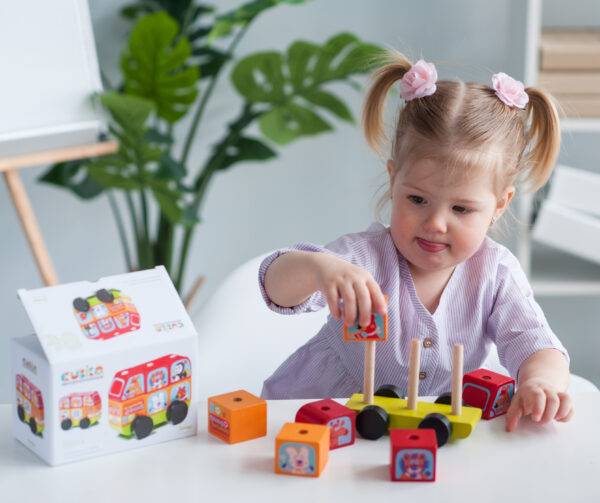 Міні-автобус «Веселі звірі» Cubika – дерев’яна іграшка з тваринками Міні-автобус Пірамідка для малюків «Веселі звірі» Cubika