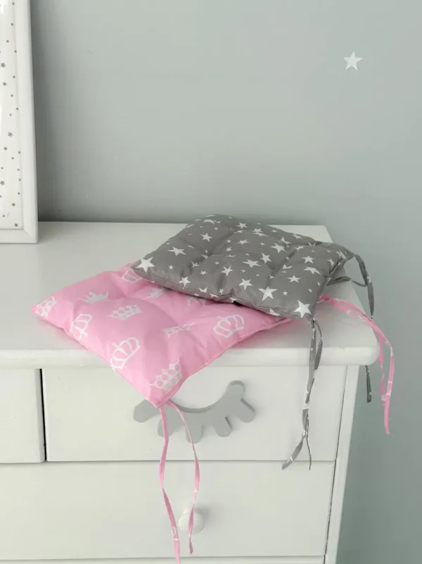 Подушка м'яка для дитячого стільчика 23х28, для стільчика сіра та рожева Подушка м'яка для дитячого стільчика 23х28, для стільчика сіра та рожева