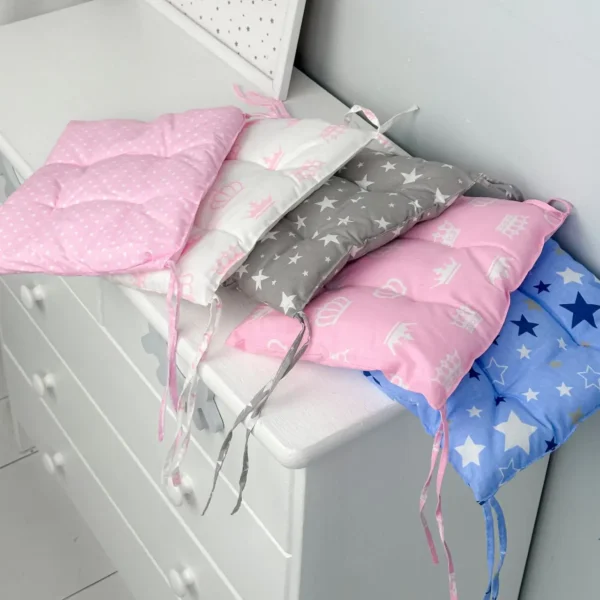 Подушка м'яка для дитячого стільчика 23х28,