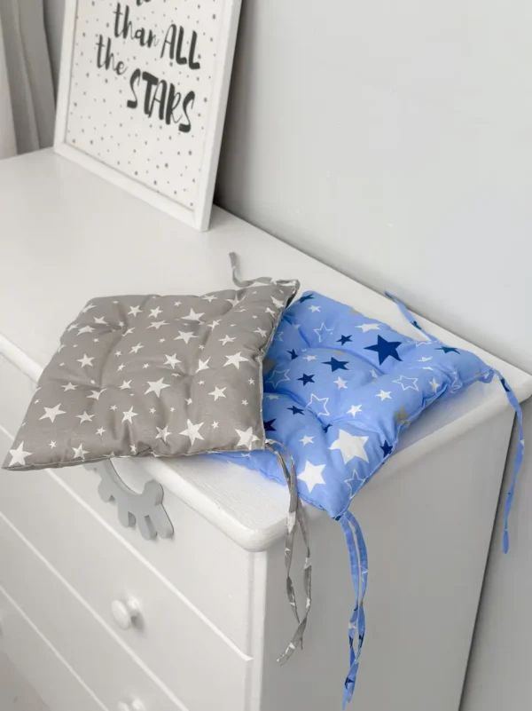 Подушка м'яка для дитячого стільчика 23х28, для стільчика ведмежа сіра Подушка м'яка для дитячого стільчика 23х28, для стільчика ведмежа сіра та синя